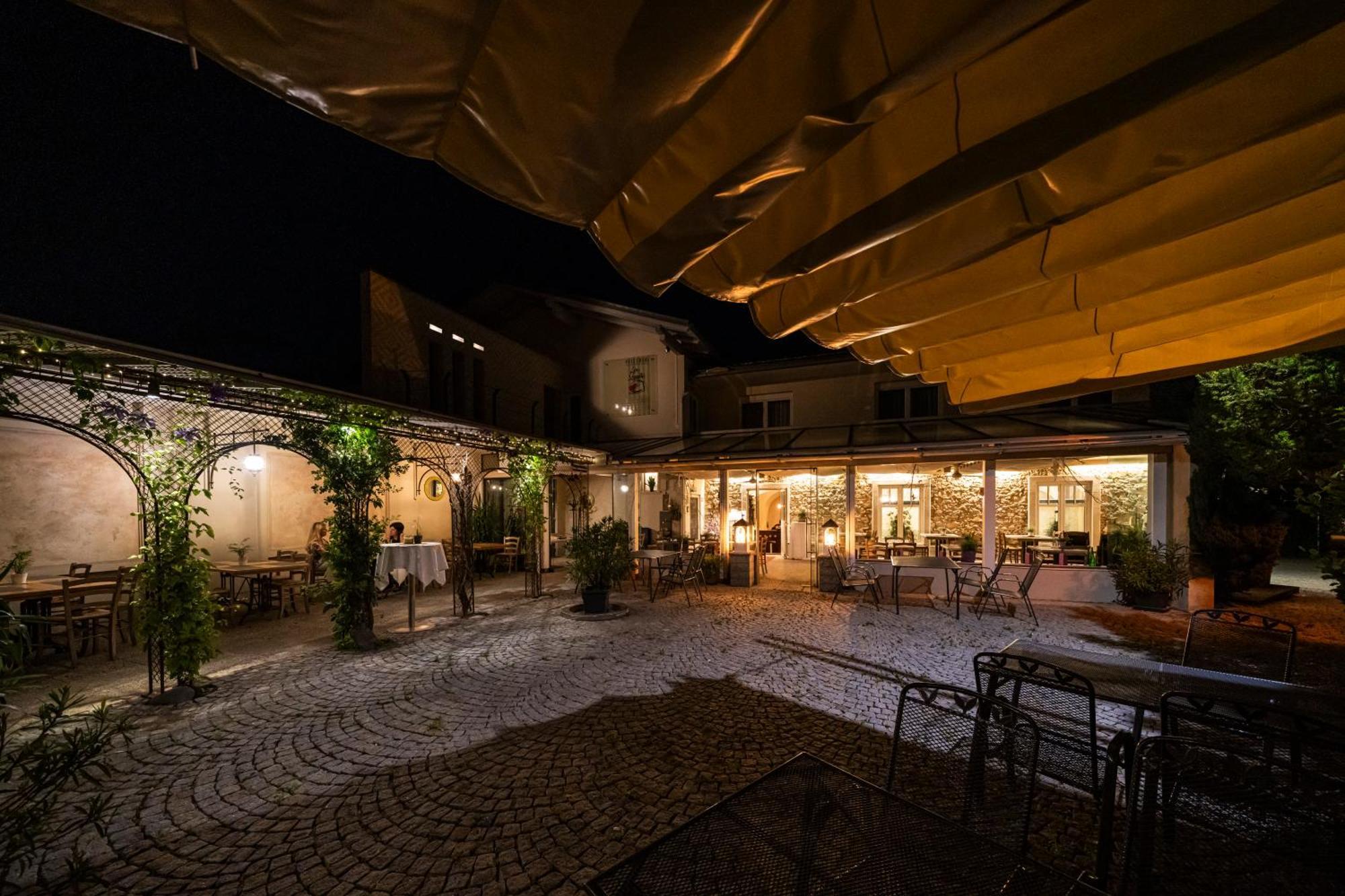 Gaestezimmer La Storia Rosegg Exterior foto